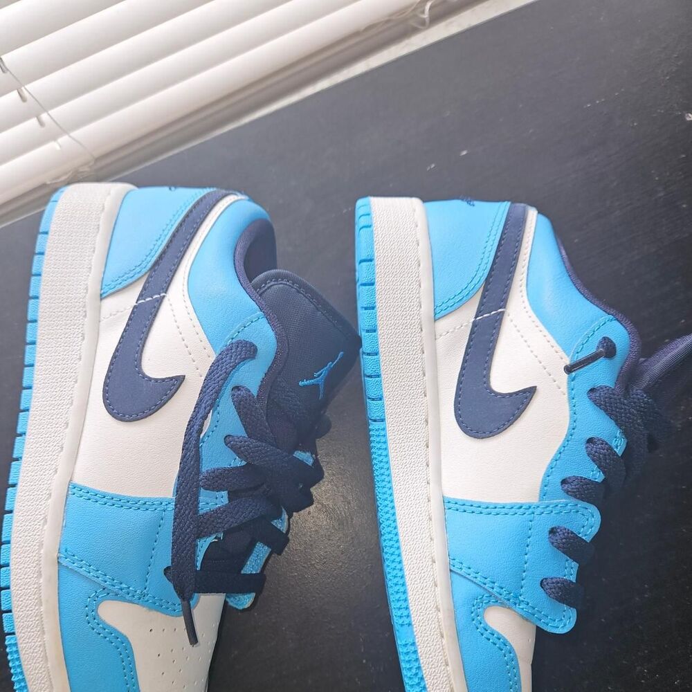 Jordan Blue and Navy Trainers